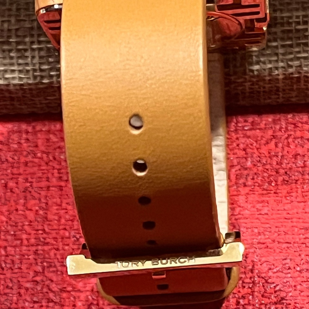 TORY BURCH AUTHENTIC ‘LIZZIE’ SQUARE FAUX WOOD DESIGN GENUINE LEATHER WATCH - Picture 11 of 17